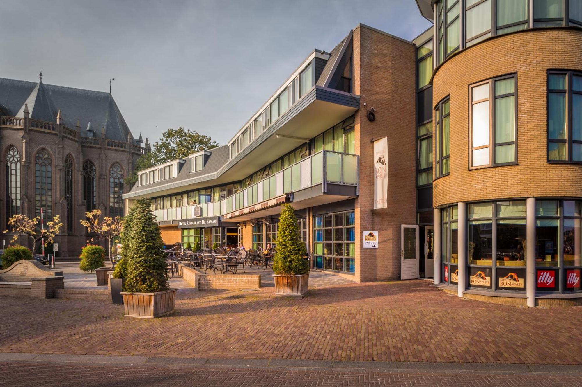 Hotel Restaurant De Zwaan Раалте Екстериор снимка